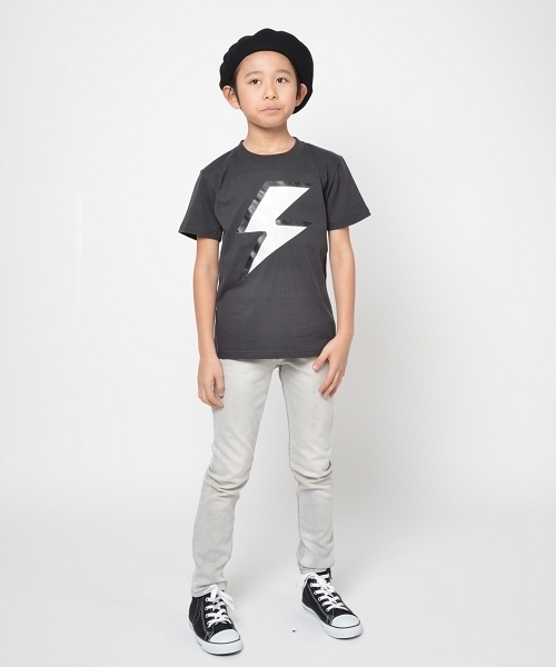 SOLPRESA（ソルプレーサ）の「サンダーTシャツ（Tシャツ/カットソー・キッズ・ホワイト×ピンク/ブラック×レッド/ブラック×グレー/ホワイト×イエロー・110/130/100/120）」の10枚目の写真