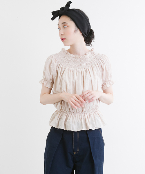 MERLOT（メルロー）の「ギャザーオフショルトップス1054（シャツ/ブラウス・レディース・ブラック/オフホワイト/ベージュ/レッド・FREE）」の3枚目の写真