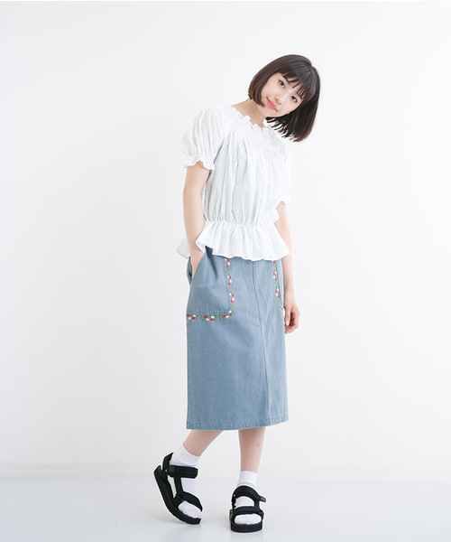 MERLOT（メルロー）の「ギャザーオフショルトップス1054（シャツ/ブラウス・レディース・ブラック/オフホワイト/ベージュ/レッド・FREE）」の15枚目の写真