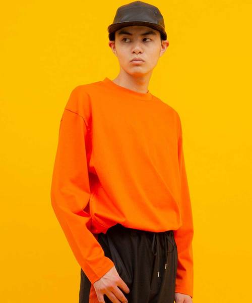UNITED TOKYO(ユナイテッドトウキョウ)の「ロングスリーブビッグシルエットカットソー(Tシャツ/カットソー・メンズ・オフホワイト/カーキ/ピンク/ブラック/イエロー/ラベンダー/ブラウン/グリーン/オレンジ/ブルー・2/1/3)」の10枚目の写真