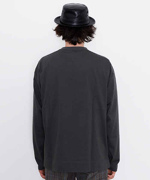 UNITED TOKYO(ユナイテッドトウキョウ)の「ロングスリーブビッグシルエットカットソー(Tシャツ/カットソー・メンズ・オフホワイト/カーキ/ピンク/ブラック/イエロー/ラベンダー/ブラウン/グリーン/オレンジ/ブルー・2/1/3)」の18枚目の写真