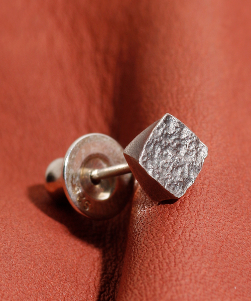 GILD / ギルド / Frosted processing twist stud pierce フロスティド プローセシング ツイスト スタッド ピアス / G171-PI03（ピアス（片耳用））｜GILD（ギルド）