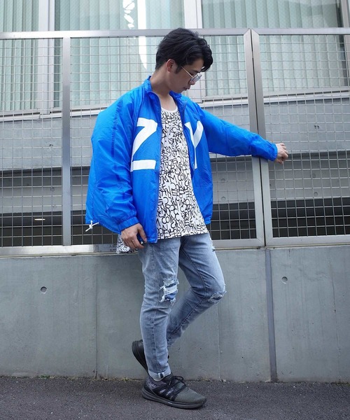 rovtski(ロフトスキー)の「rovtski 【ビッグシルエット】MASZY ZY PRINT JKT(ナイロンジャケット・メンズ・レッド/イエロー/ブルー・FREE)」の4枚目の写真