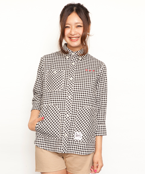 X-girl（エックスガール）の「MARCH SISTERS SHIRT（シャツ/ブラウス・レディース・ブラック/レッド/ネイビー/ライトブルー・1/2）」の5枚目の写真