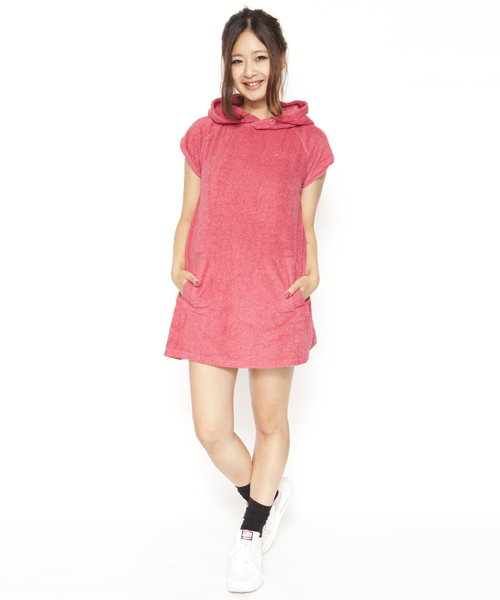 X-girl（エックスガール）の「PILE HOODIE DRESS（ワンピース・レディース・アッシュグレー/レッド/パープル/ネイビー・2/1）」の4枚目の写真