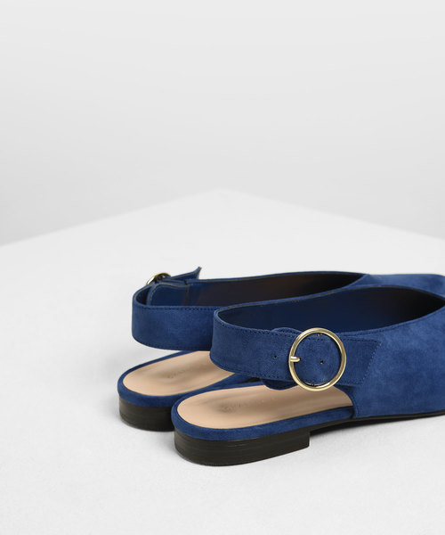 CHARLES & KEITH(チャールズ & キース)の「ヴイカット スリングバックフラット / V-Cut Slingback Flats(サンダル・レディース・ブラック/ダークブルー/ライラック・22.5cm/23cm/23.5cm/24.5cm)」の11枚目の写真