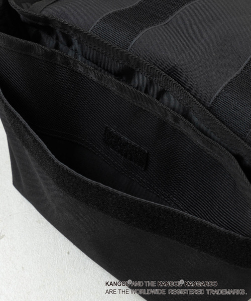KANGOL（カンゴール）の「∴WEGO/KANGOL SPORT別注フラップショルダーバッグ（ショルダーバッグ・メンズ・ブラック・FREE）」の11枚目の写真