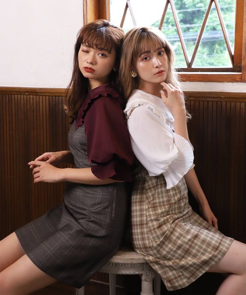 one after another NICE CLAUP（ワンアフターアナザーナイスクラップ）の「衿フリルダブルボタンブラウス（シャツ/ブラウス・レディース・オフホワイト/ピンクベージュ/ワインレッド・FREE）」の8枚目の写真