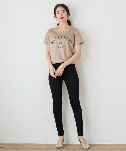 LOUNGEDRESS(ラウンジドレス)の「プリントTシャツ(Tシャツ/カットソー・レディース・ブラック/オフホワイト/キャメル/カーキ・FREE)」の7枚目の写真