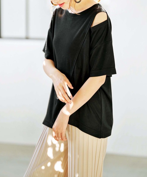 GeeRA(ジーラ)の「ショルダースリットTシャツ(Tシャツ/カットソー・レディース・ホワイト/カーキ/ブラック/マスタード/モカ・MEDIUM/LARGE/X-LARGE/XX-LARGE/SMALL)」の13枚目の写真