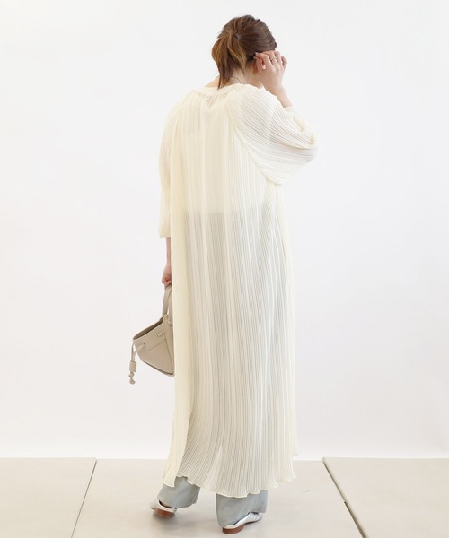 DouDou（ドゥドゥ）の「プリーツワンピース（ワンピース・レディース・ベージュ/オフホワイト/カーキ・FREE）」の13枚目の写真
