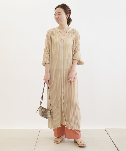 DouDou（ドゥドゥ）の「プリーツワンピース（ワンピース・レディース・ベージュ/オフホワイト/カーキ・FREE）」の14枚目の写真