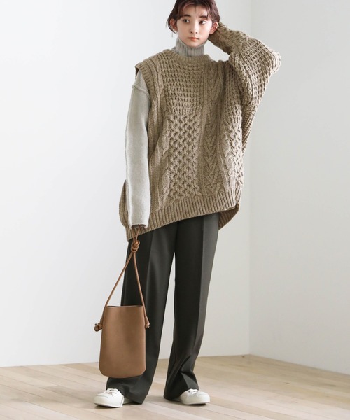 select MOCA（セレクトモカ）の「ワンショルダーケーブル編みニット（ニット/セーター・レディース・グレイッシュベージュ/ライトグリーン/アイボリー/ブラック・FREE）」の22枚目の写真