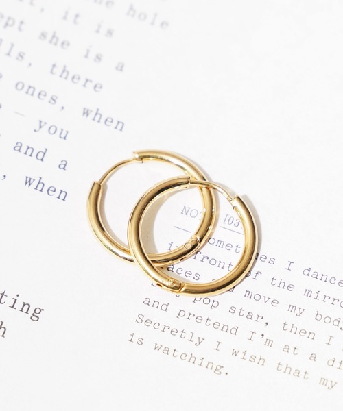 Mag.（マグ）の「ステンレス　18mmフープピアス（ピアス（両耳用）・メンズ・シルバー/ゴールド/ブラック・FREE）」の3枚目の写真