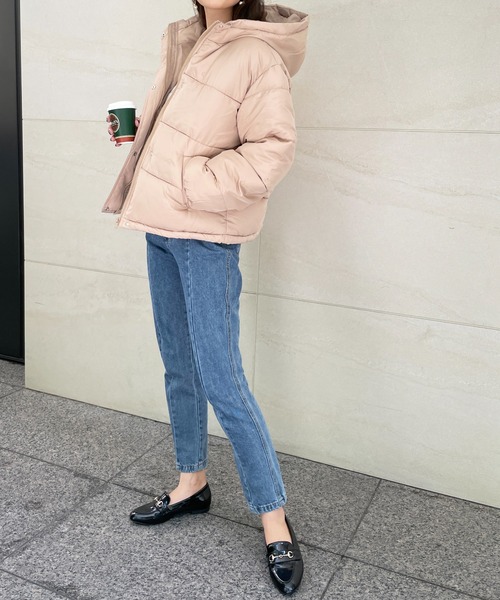 Meli rich（メリーリッチ）の「ほどよい丈感。エコダウンフードボリュームブルゾン（ダウンジャケット/コート・レディース・ライトベージュ/ブラウン/ブラック/アイボリー/ライトカーキ/モカ/ベージュ/ブラック系/オフホワイト/ベージュ系その他2/ブラウン系その他2/ブラック系その他2・MEDIUM）」の15枚目の写真