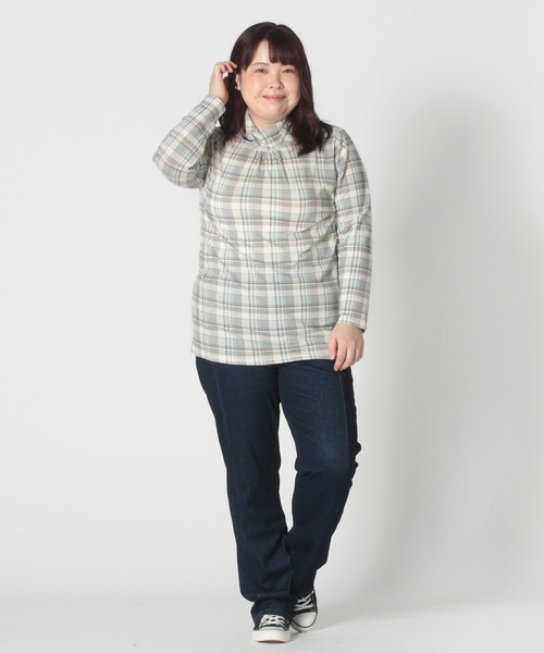 MB mint breeze（エムビーミントブリーズ）の「【大きいサイズ】プレスウォーム　プリント　タートルネック　カットソー（Tシャツ/カットソー・レディース・ベージュ/ライトグレー/アイボリー/オフホワイト・3L/L/4L/LL）」の7枚目の写真