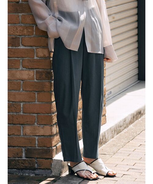 MURUA（ムルーア）の「モードパイピングサンダル（サンダル・レディース・ブラック/ブラウン・35/36/37）」の6枚目の写真