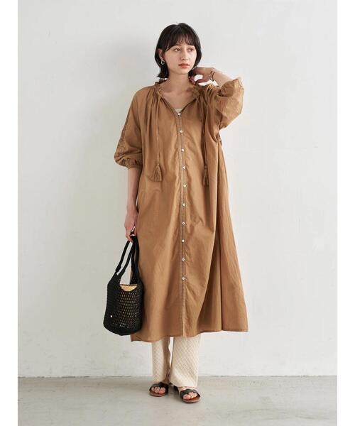 earth music&ecology(アースミュージックアンドエコロジー)の「クロスステッチワンピース *(ワンピース・レディース・ベージュ/オフホワイト/サックスブルー/モカ・FREE)」の21枚目の写真