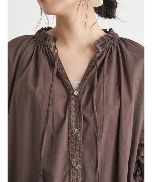 earth music&ecology(アースミュージックアンドエコロジー)の「クロスステッチワンピース *(ワンピース・レディース・ベージュ/オフホワイト/サックスブルー/モカ・FREE)」の17枚目の写真