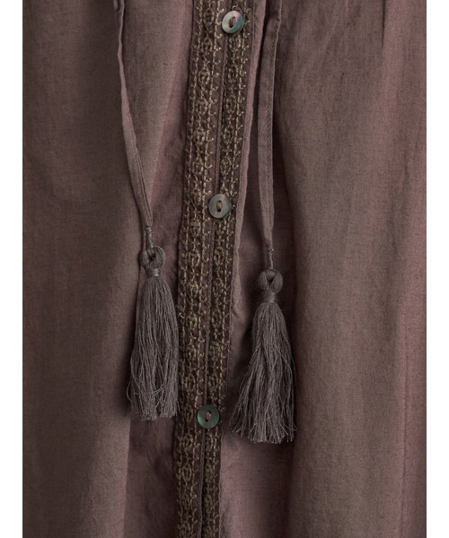 earth music&ecology(アースミュージックアンドエコロジー)の「クロスステッチワンピース *(ワンピース・レディース・ベージュ/オフホワイト/サックスブルー/モカ・FREE)」の13枚目の写真