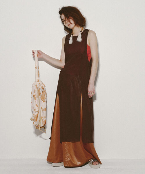 Ray BEAMS(レイビームス)の「Ray BEAMS / アメリカン スリーブ キャミソール(キャミソール・レディース・ホワイト/ブラック/レッド/バイオレット・ONE SIZE)」の20枚目の写真