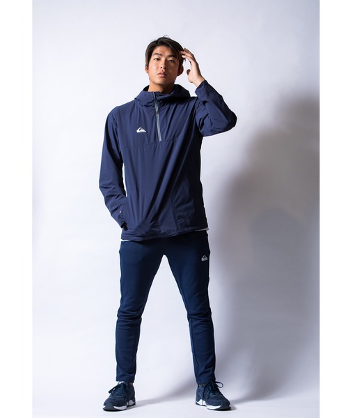 全国送料無料・イイ店 Quiksilver（クイックシルバー）の「NAMINORI ADAPT TRAVE ジャケット・アウター