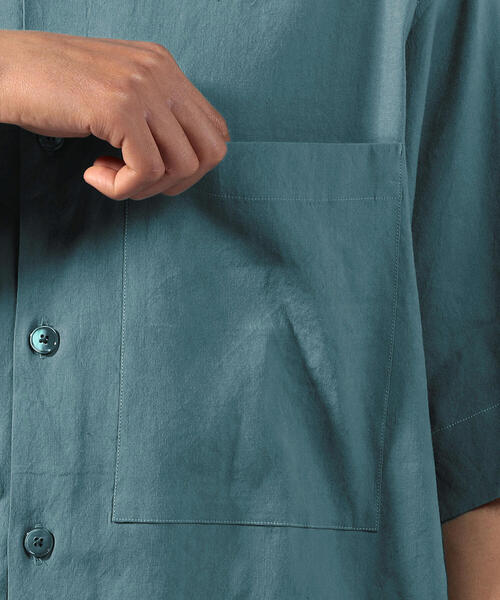TOMORROWLAND (トゥモローランド)の「リネンビスコース レギュラーカラーシャツ(シャツ/ブラウス・メンズ・グリーン/ホワイト/バーガンディー/ダークブルー/ネイビー/ブラウン・S/M)」の14枚目の写真