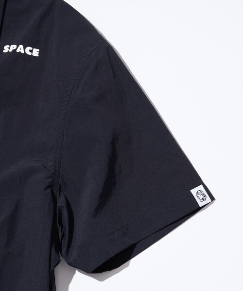 BILLIONAIRE BOYS CLUB(ビリオネア・ボーイズ・クラブ)の「BILLIONAIRE BOYS CLUB/ビリオネア・ボーイズ・クラブ 別注 BBC TOWN GRAPHIC BACK PRINT SHIRT/タウン グラフィック バックプリント 半袖シャツ(シャツ/ブラウス・メンズ・ブラック/ベージュ/モスグリーン・X-LARGE/LARGE/MEDIUM)」の8枚目の写真