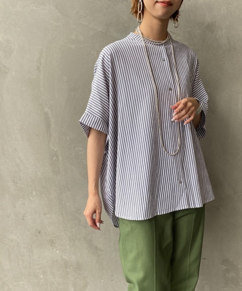 JF Ready Made（ジェイエフレディメイド）の「[Jf Ready Made/ジェイエフレディメイド] コットンローン ノーカラーバックギャザーオーバーシャツブラウス（シャツ/ブラウス・レディース・ベージュ/オフホワイト/ストライプ・F）」の3枚目の写真