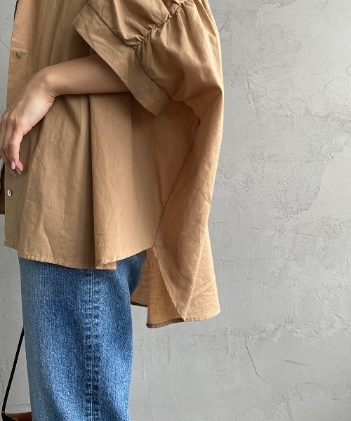 JF Ready Made（ジェイエフレディメイド）の「[Jf Ready Made/ジェイエフレディメイド] コットンローン ノーカラーバックギャザーオーバーシャツブラウス（シャツ/ブラウス・レディース・ベージュ/オフホワイト/ストライプ・F）」の5枚目の写真