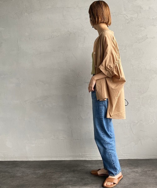 JF Ready Made（ジェイエフレディメイド）の「[Jf Ready Made/ジェイエフレディメイド] コットンローン ノーカラーバックギャザーオーバーシャツブラウス（シャツ/ブラウス・レディース・ベージュ/オフホワイト/ストライプ・F）」の13枚目の写真