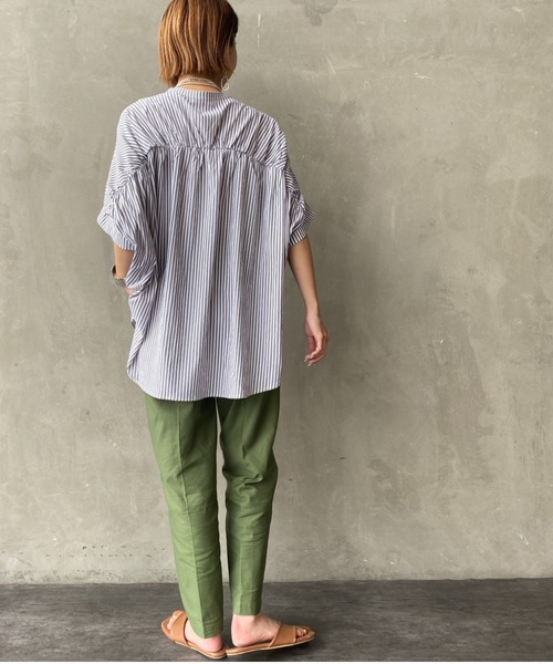 JF Ready Made（ジェイエフレディメイド）の「[Jf Ready Made/ジェイエフレディメイド] コットンローン ノーカラーバックギャザーオーバーシャツブラウス（シャツ/ブラウス・レディース・ベージュ/オフホワイト/ストライプ・F）」の16枚目の写真