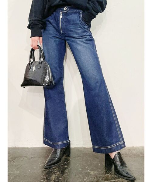 GYDA(ジェイダ)の「フロントZIPデザインフレアデニムパンツ(デニムパンツ・レディース・インディゴブルー/ブルー・SMALL/MEDIUM)」の13枚目の写真