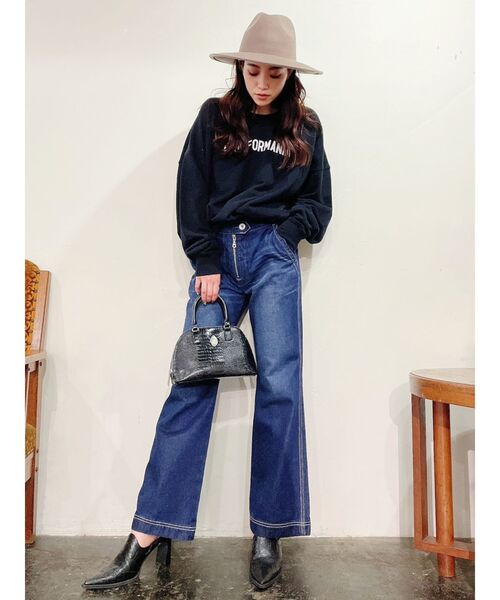 GYDA(ジェイダ)の「フロントZIPデザインフレアデニムパンツ(デニムパンツ・レディース・インディゴブルー/ブルー・SMALL/MEDIUM)」の16枚目の写真