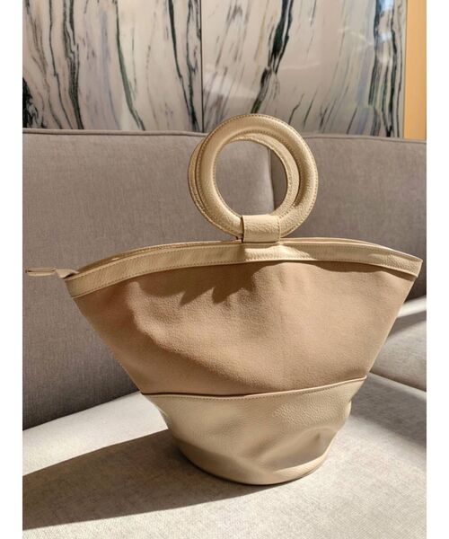 RESEXXY（リゼクシー）の「サークルハンドル切替バッグ（ハンドバッグ・レディース・ブラウン/アイボリー・FREE）」の3枚目の写真