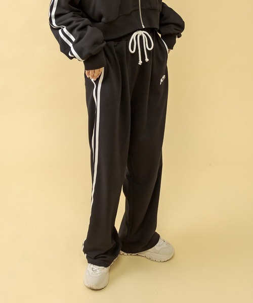 RASVOA(ラスボア)の「【セットアップ着用可】2ラインストレートパンツ(その他パンツ・レディース・グリーン/グレー/ブラック・FREE)」の4枚目の写真