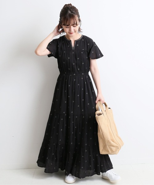 SLOBE IENA(スローブイエナ)の「フラワーエンブロイダリーフレアワンピース【手洗い可能】◆(ワンピース・レディース・ブラック/グリーン・FREE)」の3枚目の写真