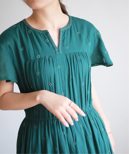 SLOBE IENA(スローブイエナ)の「フラワーエンブロイダリーフレアワンピース【手洗い可能】◆(ワンピース・レディース・ブラック/グリーン・FREE)」の14枚目の写真