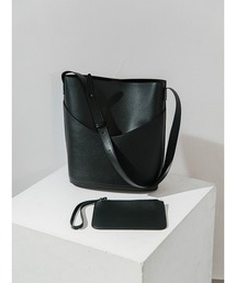 bucket shoulder bag