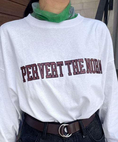 WHO'S WHO gallery（フーズフーギャラリー）の「PERVERTカレッジロンT（Tシャツ/カットソー・レディース・ブラック/ブラウン/オフホワイト/グリーン/オートミール・FREE）」の8枚目の写真