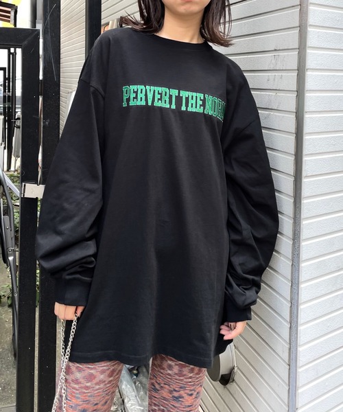 WHO'S WHO gallery（フーズフーギャラリー）の「PERVERTカレッジロンT（Tシャツ/カットソー・レディース・ブラック/ブラウン/オフホワイト/グリーン/オートミール・FREE）」の18枚目の写真