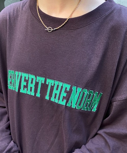 WHO'S WHO gallery（フーズフーギャラリー）の「PERVERTカレッジロンT（Tシャツ/カットソー・レディース・ブラック/ブラウン/オフホワイト/グリーン/オートミール・FREE）」の13枚目の写真