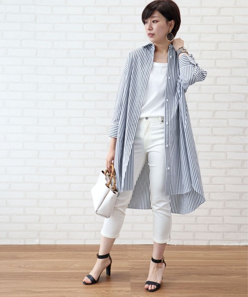 BELLUNA（ベルーナ）の「バックタック使いロングシャツワンピース（シャツワンピース・レディース・ストライプ/チェック・MEDIUM/LARGE/X-LARGE）」の4枚目の写真