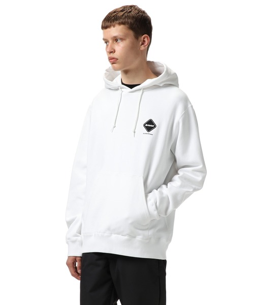 F.C.Real Bristol（エフシーレアルブリストル）の「LOGO PULLOVER