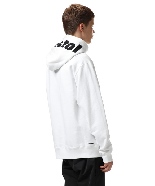 F.C.Real Bristol（エフシーレアルブリストル）の「LOGO PULLOVER