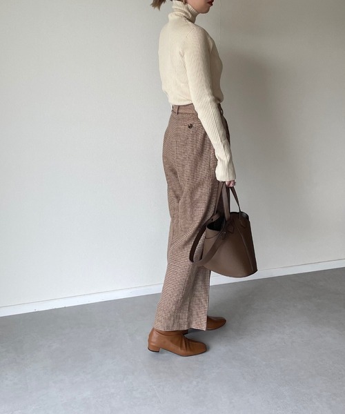 y/m by misato（イムバイミサト）の「リブタートルネックニットトップス（ニット/セーター・レディース・ブラック/ベージュ/オリーブ/アイボリー・FREE）」の10枚目の写真