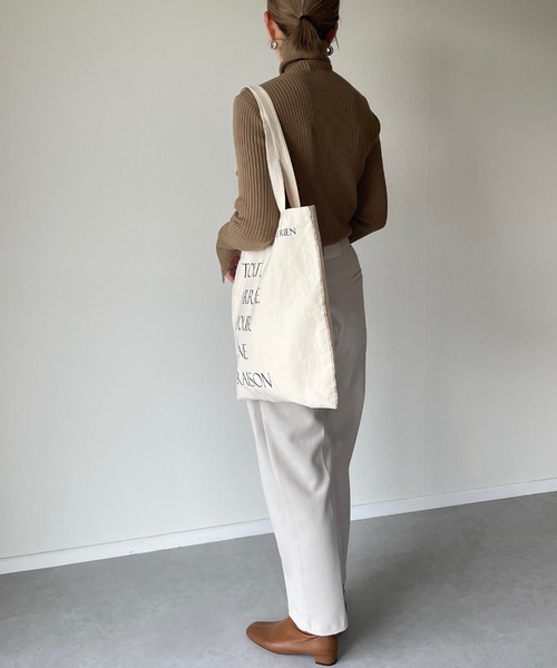 y/m by misato（イムバイミサト）の「リブタートルネックニットトップス（ニット/セーター・レディース・ブラック/ベージュ/オリーブ/アイボリー・FREE）」の21枚目の写真