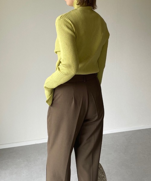 y/m by misato（イムバイミサト）の「リブタートルネックニットトップス（ニット/セーター・レディース・ブラック/ベージュ/オリーブ/アイボリー・FREE）」の12枚目の写真