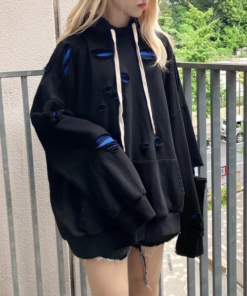 Figments（フィグメンツ）の「デストロイパーカー（パーカー・レディース・ブラック/グレー/グリーン/スミクロ・FREE）」の2枚目の写真