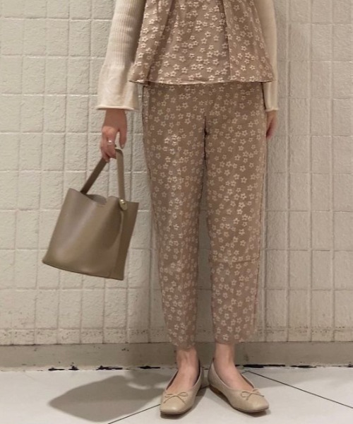 flower(フラワー)の「クラシックバケットバッグ(ショルダーバッグ・レディース・ピンク/ベージュ/グレー・FREE)」の6枚目の写真